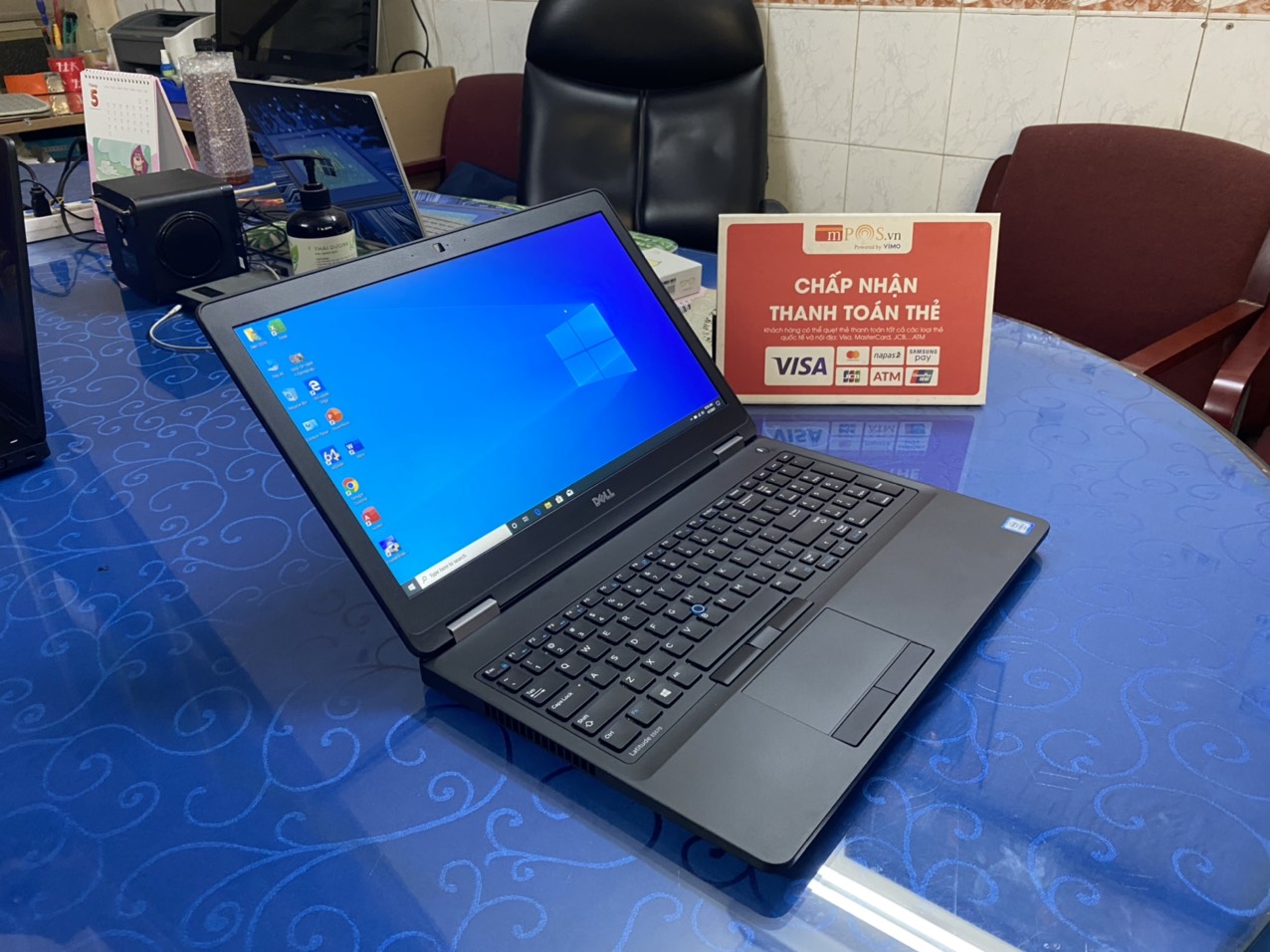 DELL LATITUDE E5570 i7 6820HQ 8GB 15.6 FHD VGA