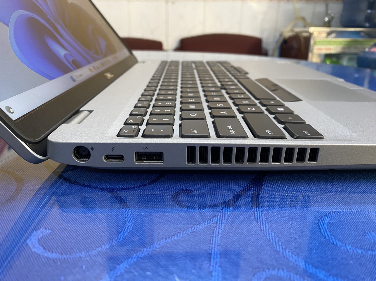 DELL PRECISION 3551 I7 10850H 16GB 15.6" VGA 4GB