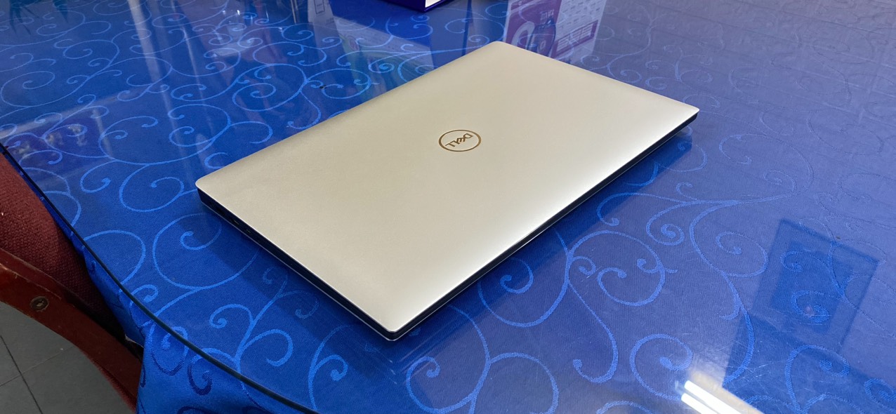 DELL PRECISION 5530 I7 8850H 16GB 512GB P1000