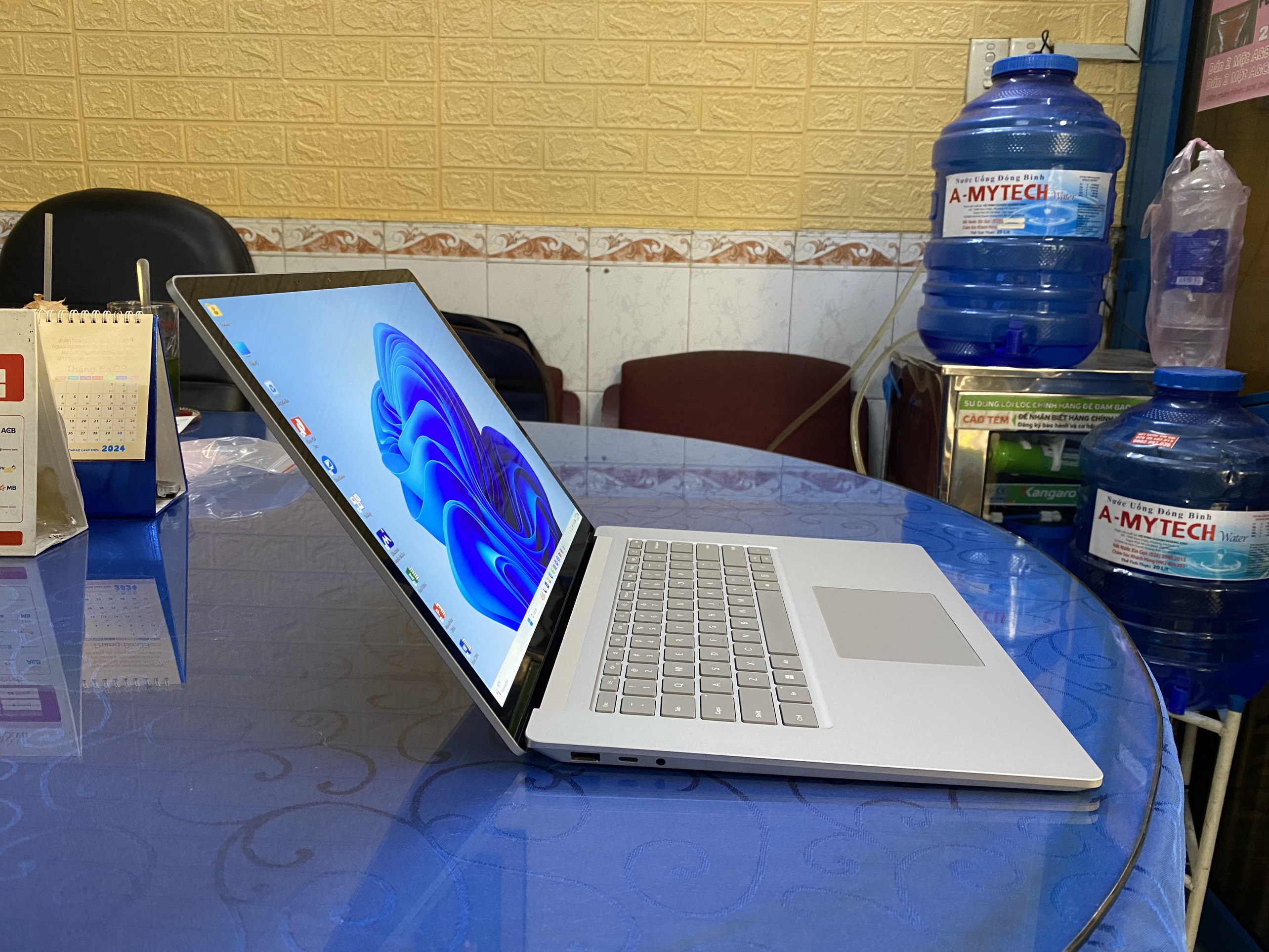 SURFACE LAPTOP 5 I7 1265U 16GB 512GB 15"2K LIKE NEW USA